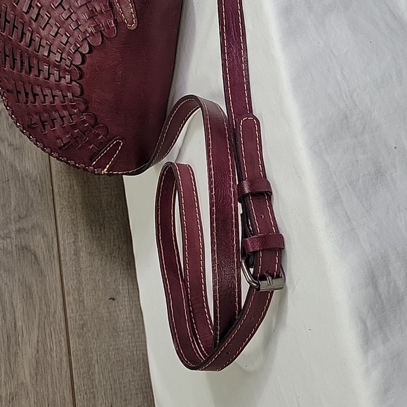 Patricia Nash Purple Leather Flap Front Crossbody Shoulder Bag - Picture 6 of 14